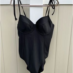 NWT XXL Old Navy One Piece Swimsuit Bra Support Black Double Lined Plus Size